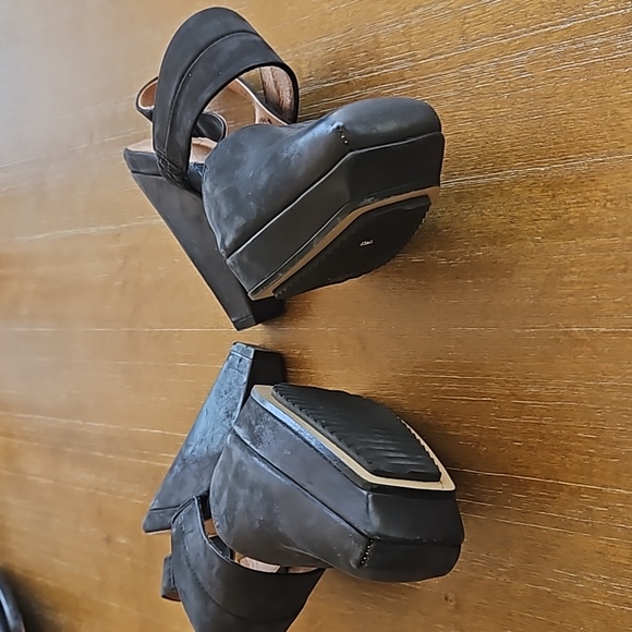 GORGEOUS  JOHN FLUEVOG SUEDE/ LEATHER  4 INCH HEELS - Picture 7 of 12